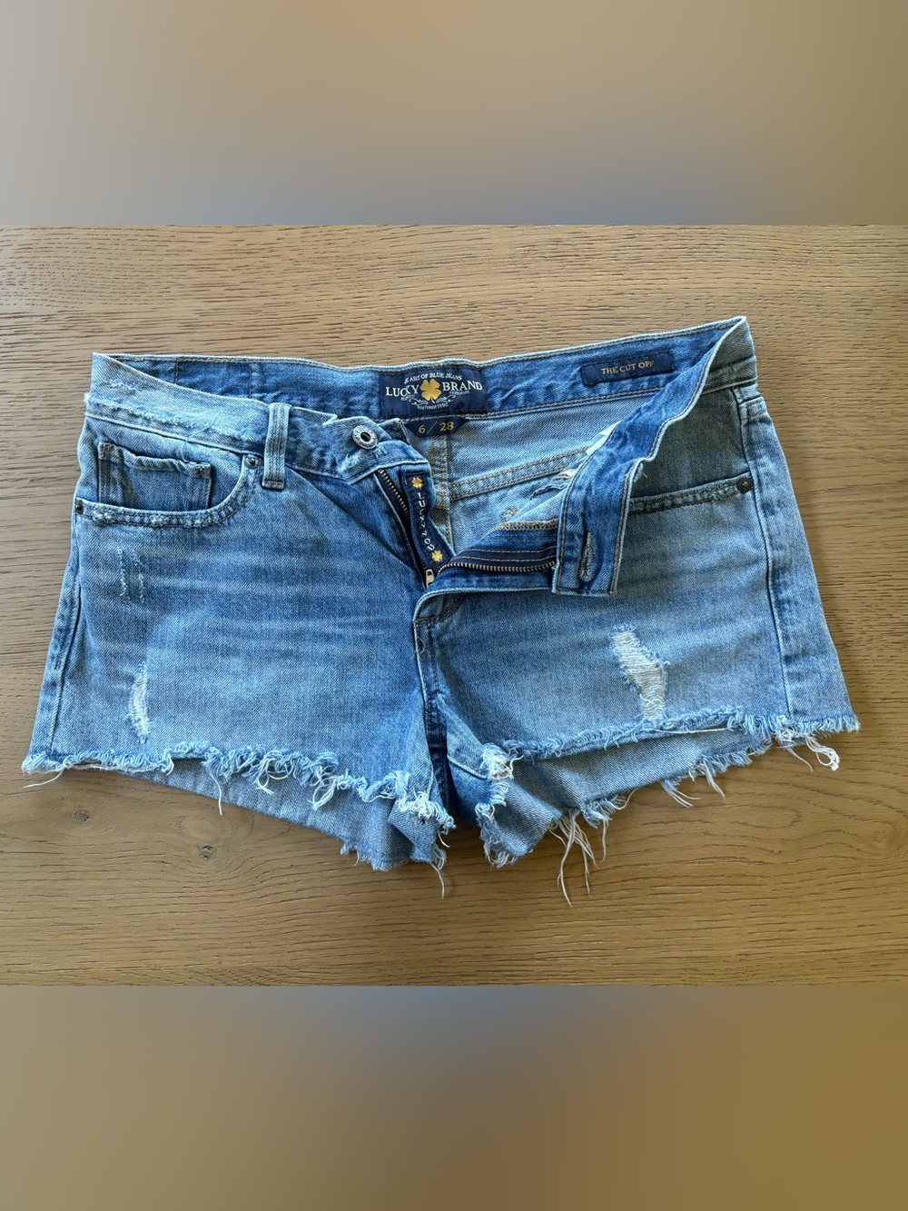 Lucky Brand The Cut Off Distressed Denim Shorts Size 28